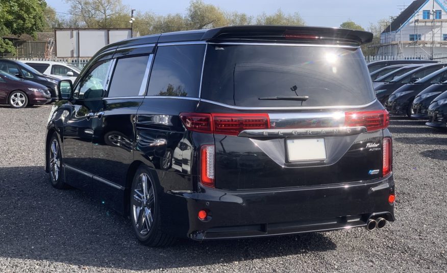 NISSAN ELGRAND Rider PE52 3.5 V6 Automatic 7 Leather Seats