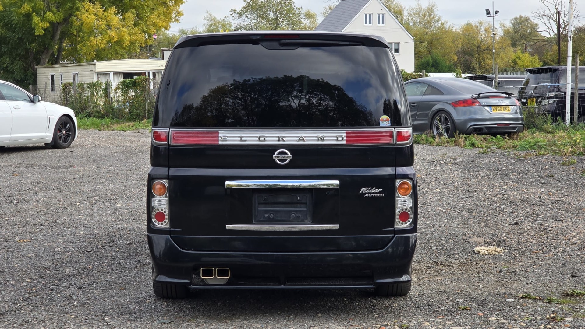 NISSAN ELGRAND Rider Autech ME51 2.5 V6 Automatic MPV Low Mileage 31k Guaranteed