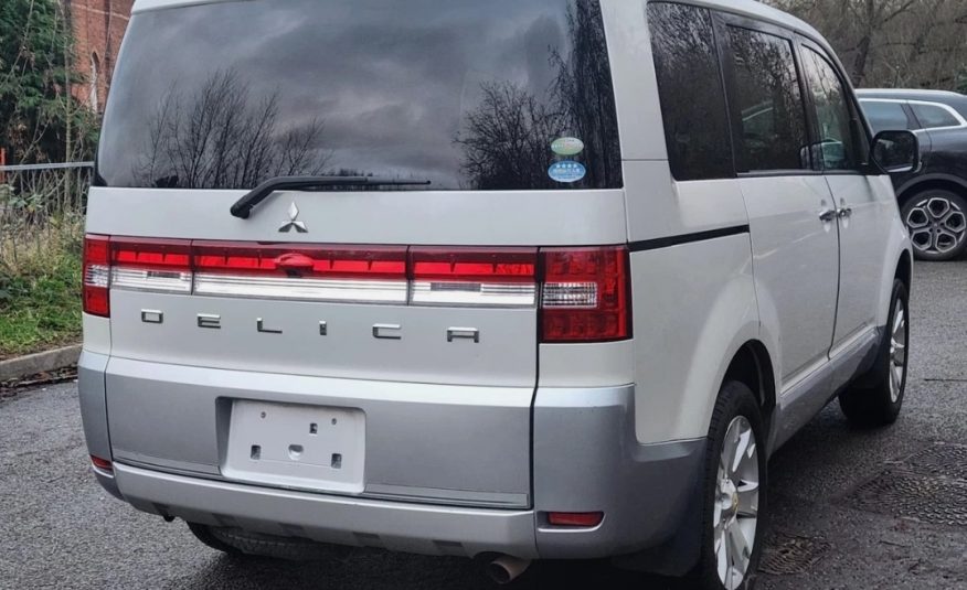 MITSUBISHI DELICA D5 2.4 Auto 8 Seater Electric Doors/Boot 4X4