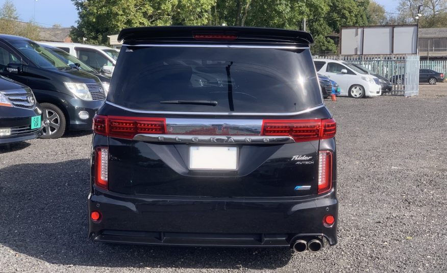 NISSAN ELGRAND Rider PE52 3.5 V6 Automatic 7 Leather Seats