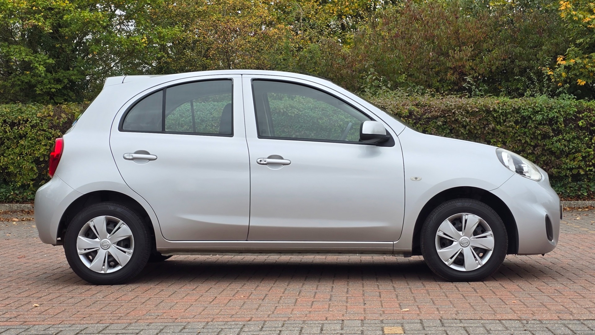 NISSAN MICRA (March) 1.2 DIG-S Auto Tekna Hatchback 5dr Petrol CVT Euro 5 (ss) (98 ps)
