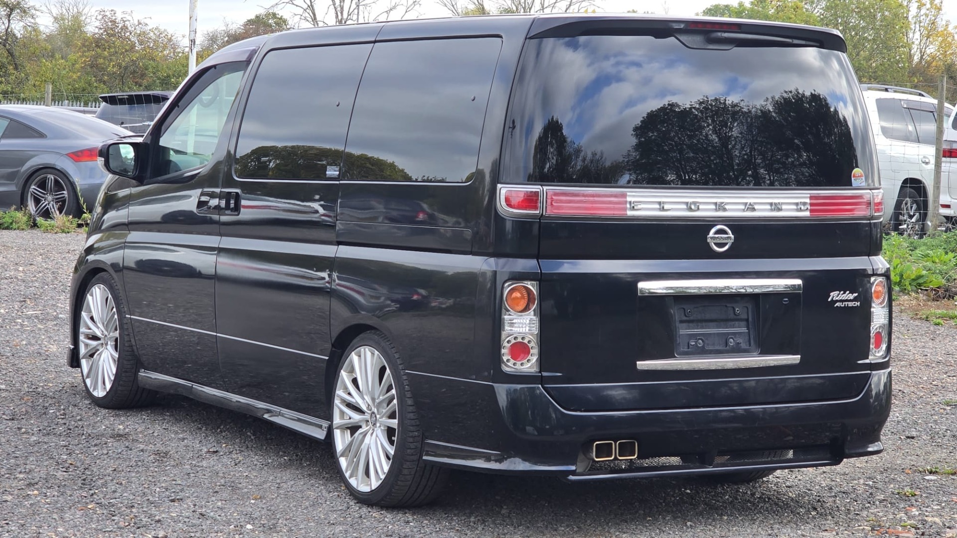 NISSAN ELGRAND Rider Autech ME51 2.5 V6 Automatic MPV Low Mileage 31k Guaranteed
