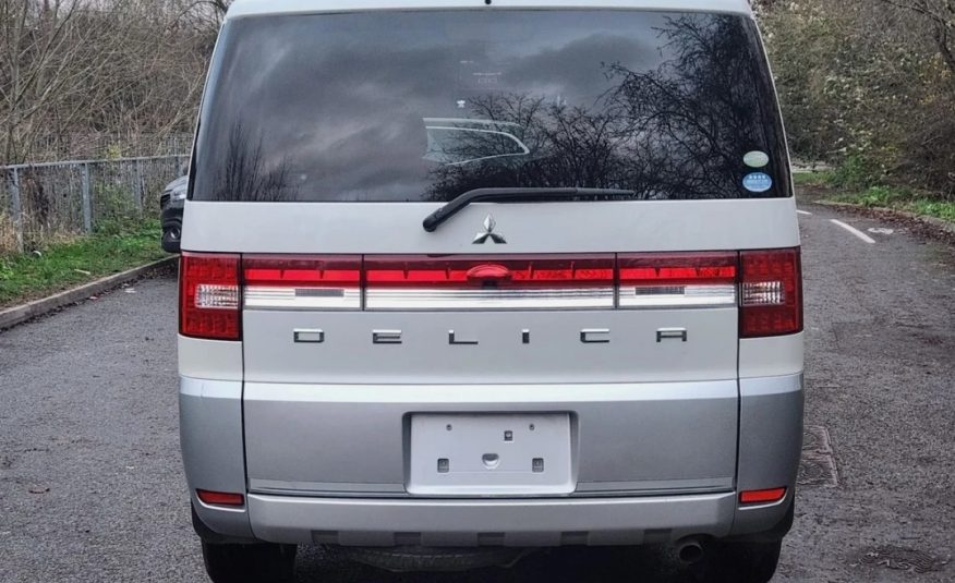 MITSUBISHI DELICA D5 2.4 Auto 8 Seater Electric Doors/Boot 4X4