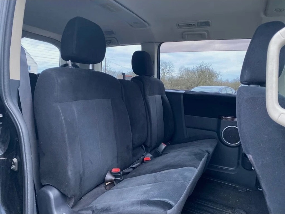 MITSUBISHI DELICA D5 2.5 Auto 8 Seater JDM Import MPV