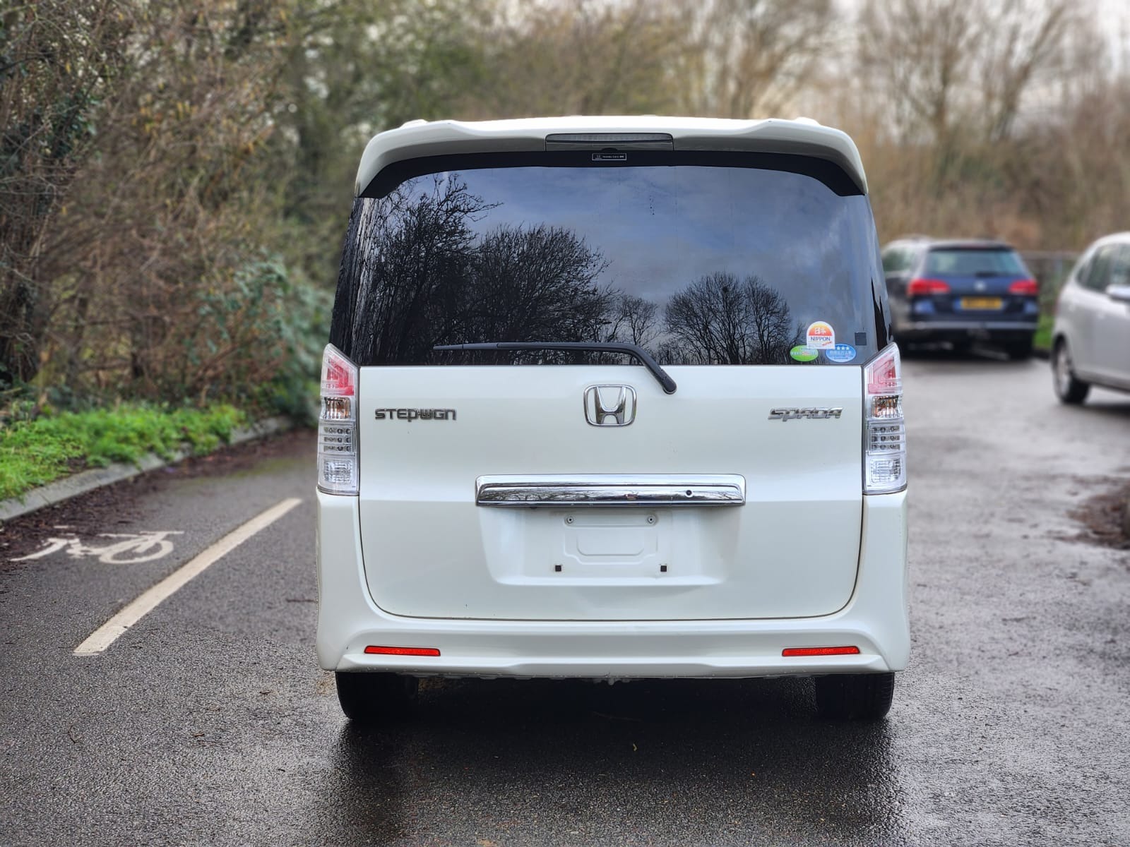 HONDA STEPWGN Spada JDM Import 2.0 Automatic 8 Seater MPV