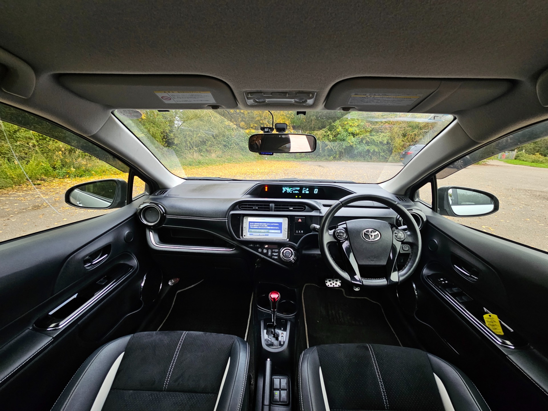 TOYOTA AQUA HYBRID AUTO 1.5 Auto Hybrid Automatic