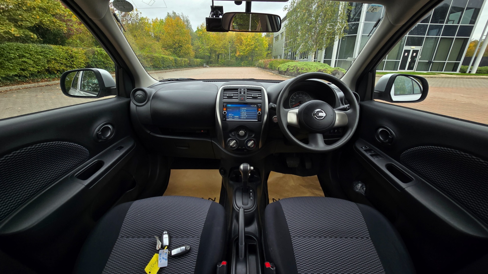 NISSAN MICRA (March) 1.2 DIG-S Auto Tekna Hatchback 5dr Petrol CVT Euro 5 (ss) (98 ps)