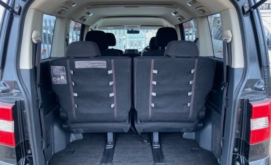 MITSUBISHI DELICA D5 2.5 Auto 8 Seater JDM Import MPV