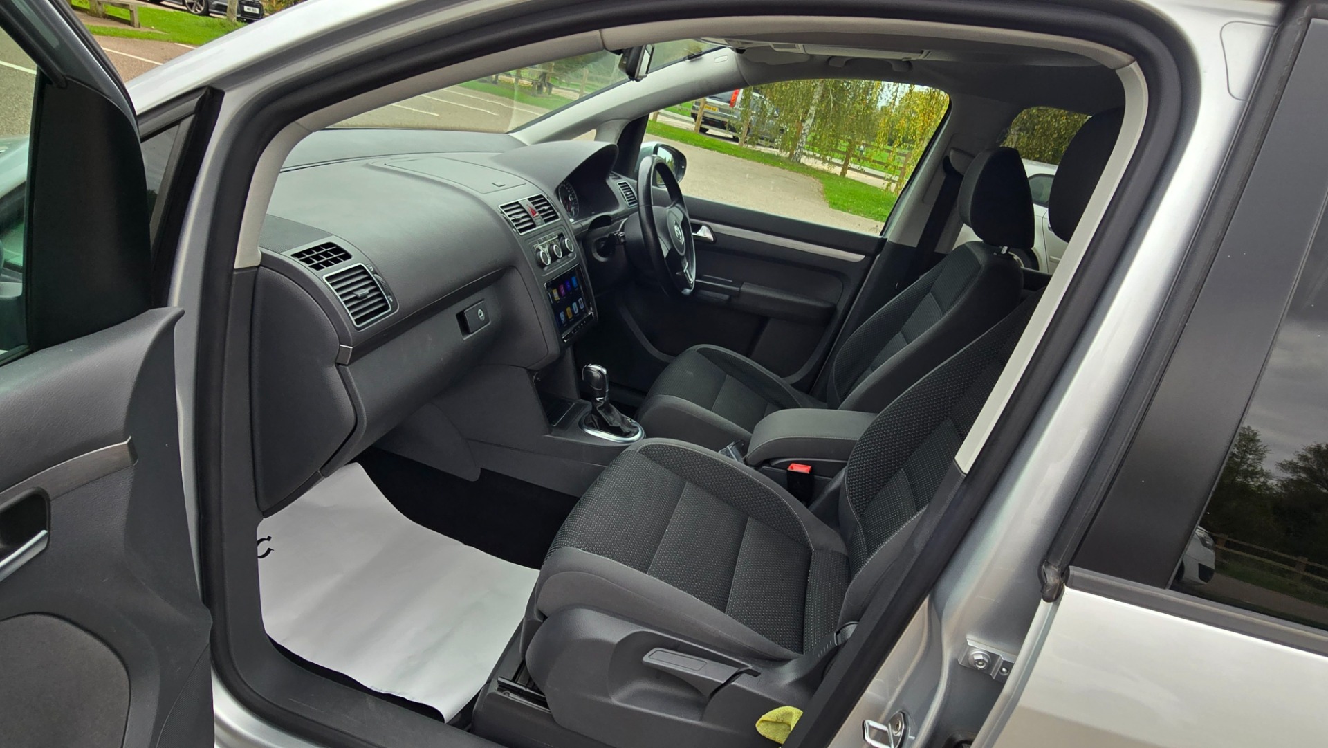 VOLKSWAGEN TOURAN 1.4 TSI SE Auto 7 Seater MPV 5dr Petrol DSG Euro 5 (140 ps) 53k Miles Only