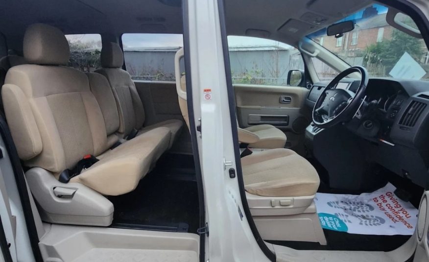 MITSUBISHI DELICA D5 2.4 Auto 8 Seater Electric Doors/Boot 4X4
