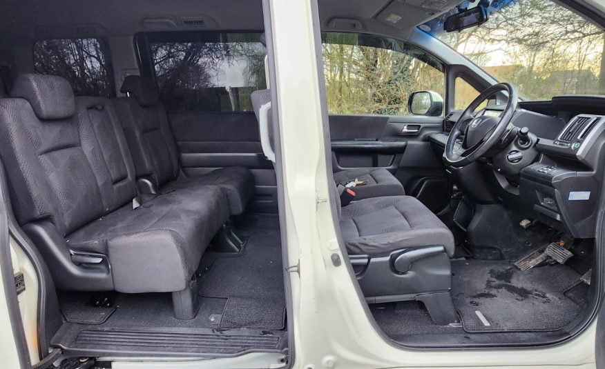 HONDA STEPWGN Spada JDM Import 2.0 Automatic 8 Seater MPV