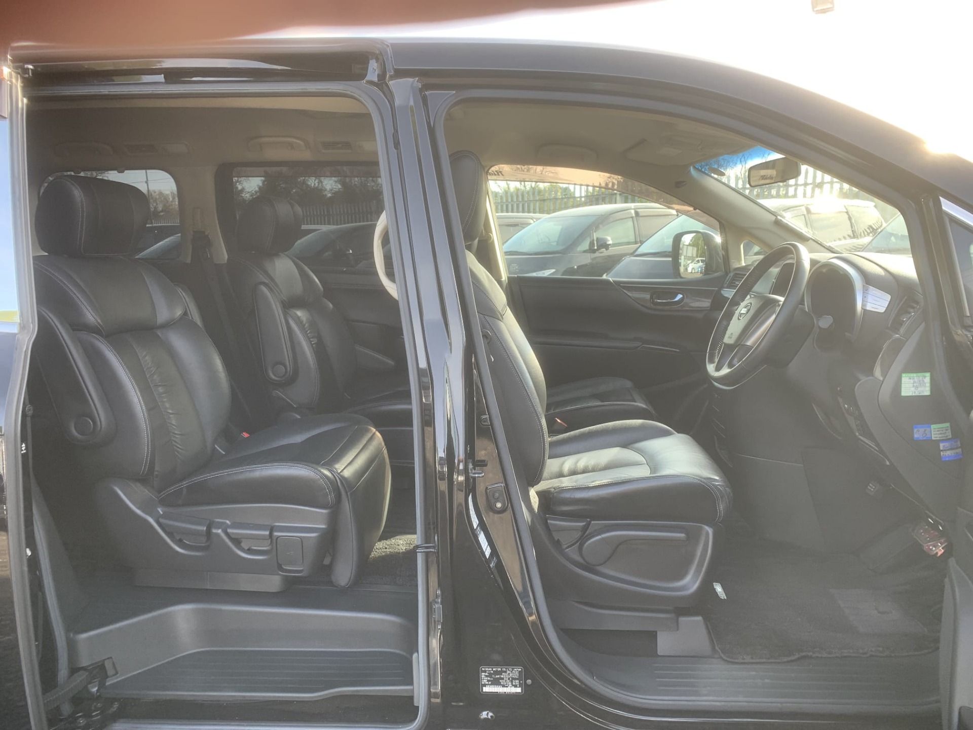 NISSAN ELGRAND Rider PE52 3.5 V6 Automatic 7 Leather Seats