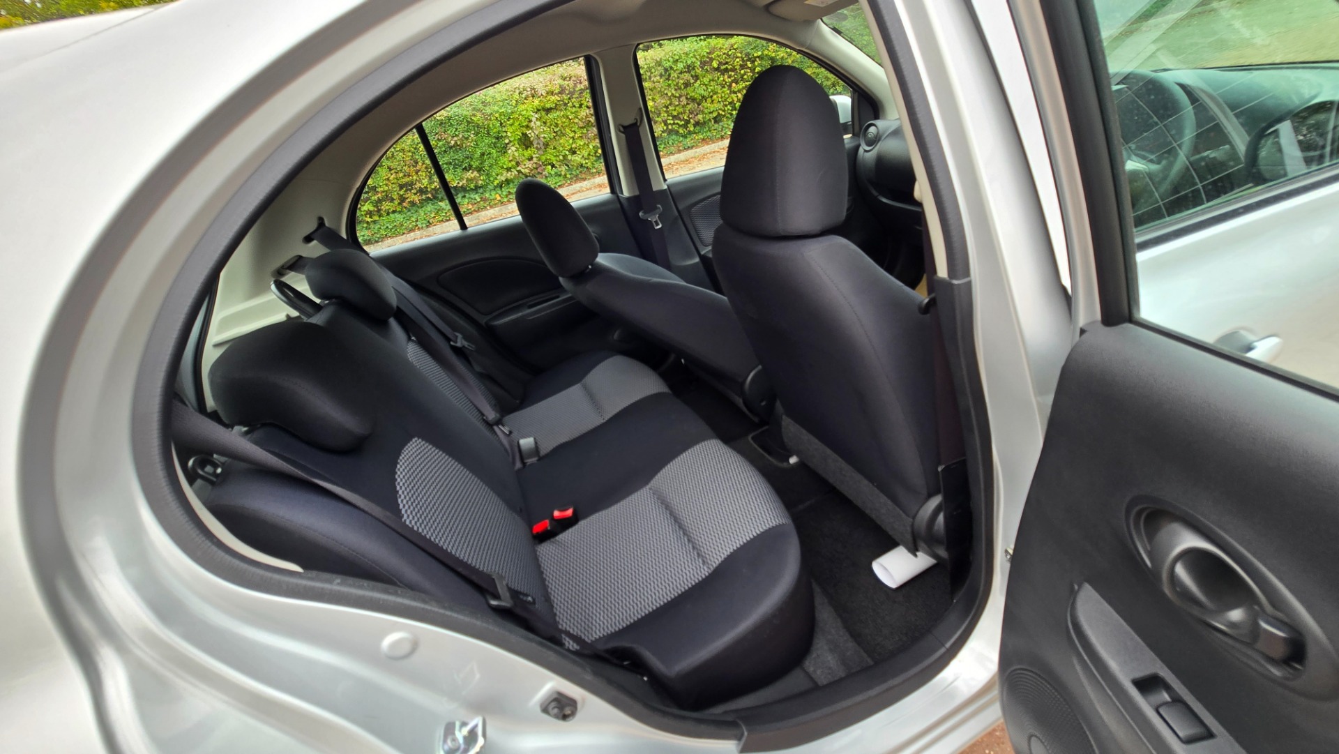 NISSAN MICRA (March) 1.2 DIG-S Auto Tekna Hatchback 5dr Petrol CVT Euro 5 (ss) (98 ps)