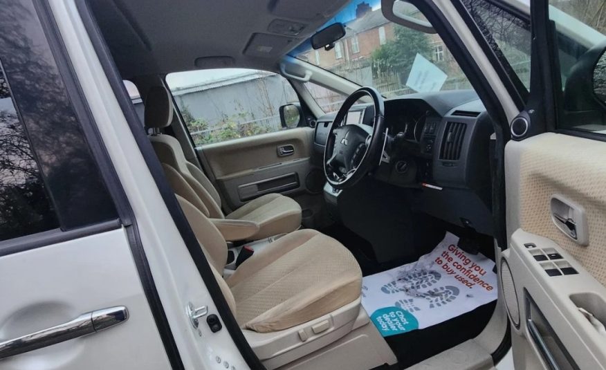 MITSUBISHI DELICA D5 2.4 Auto 8 Seater Electric Doors/Boot 4X4