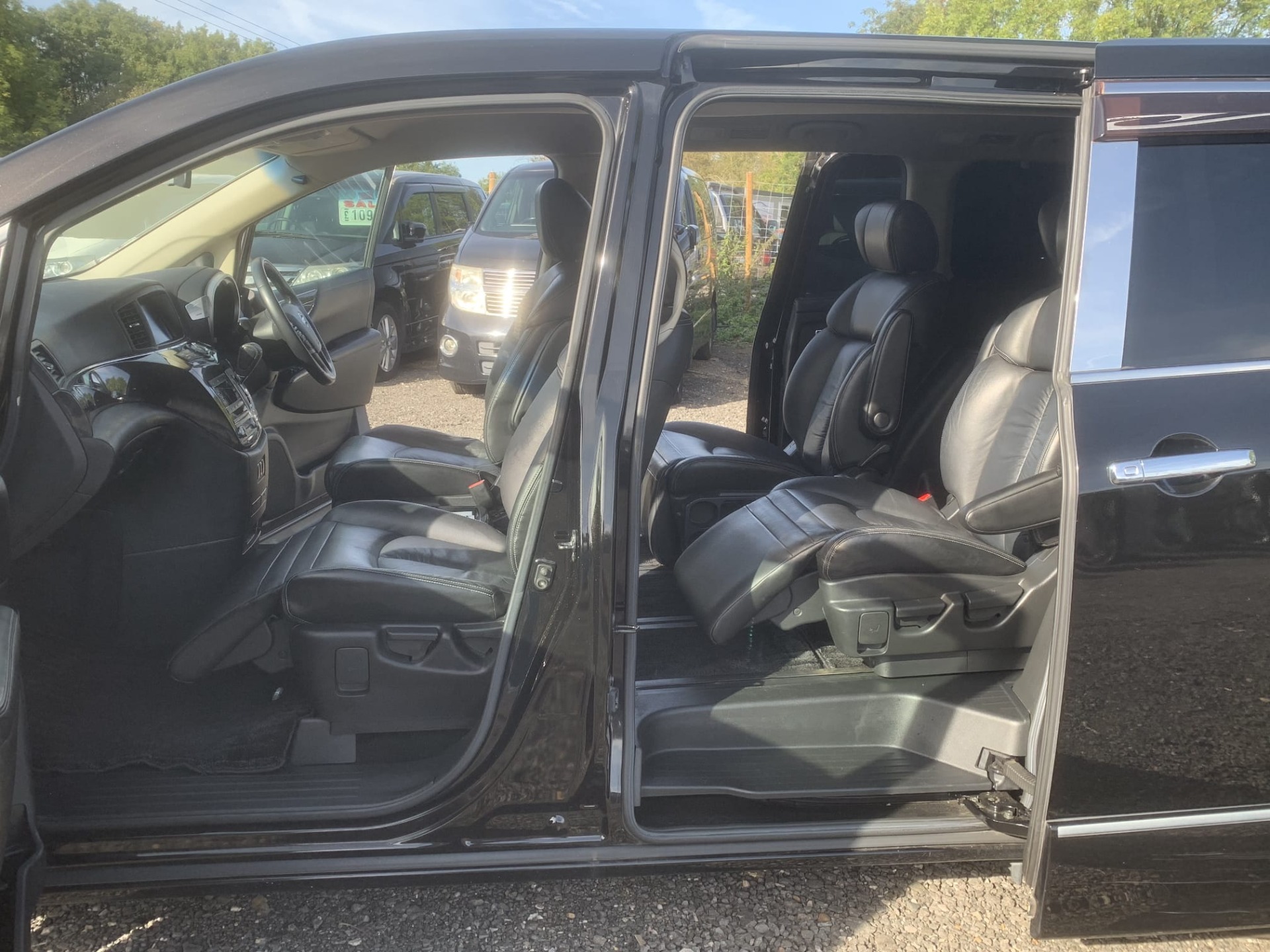 NISSAN ELGRAND Rider PE52 3.5 V6 Automatic 7 Leather Seats