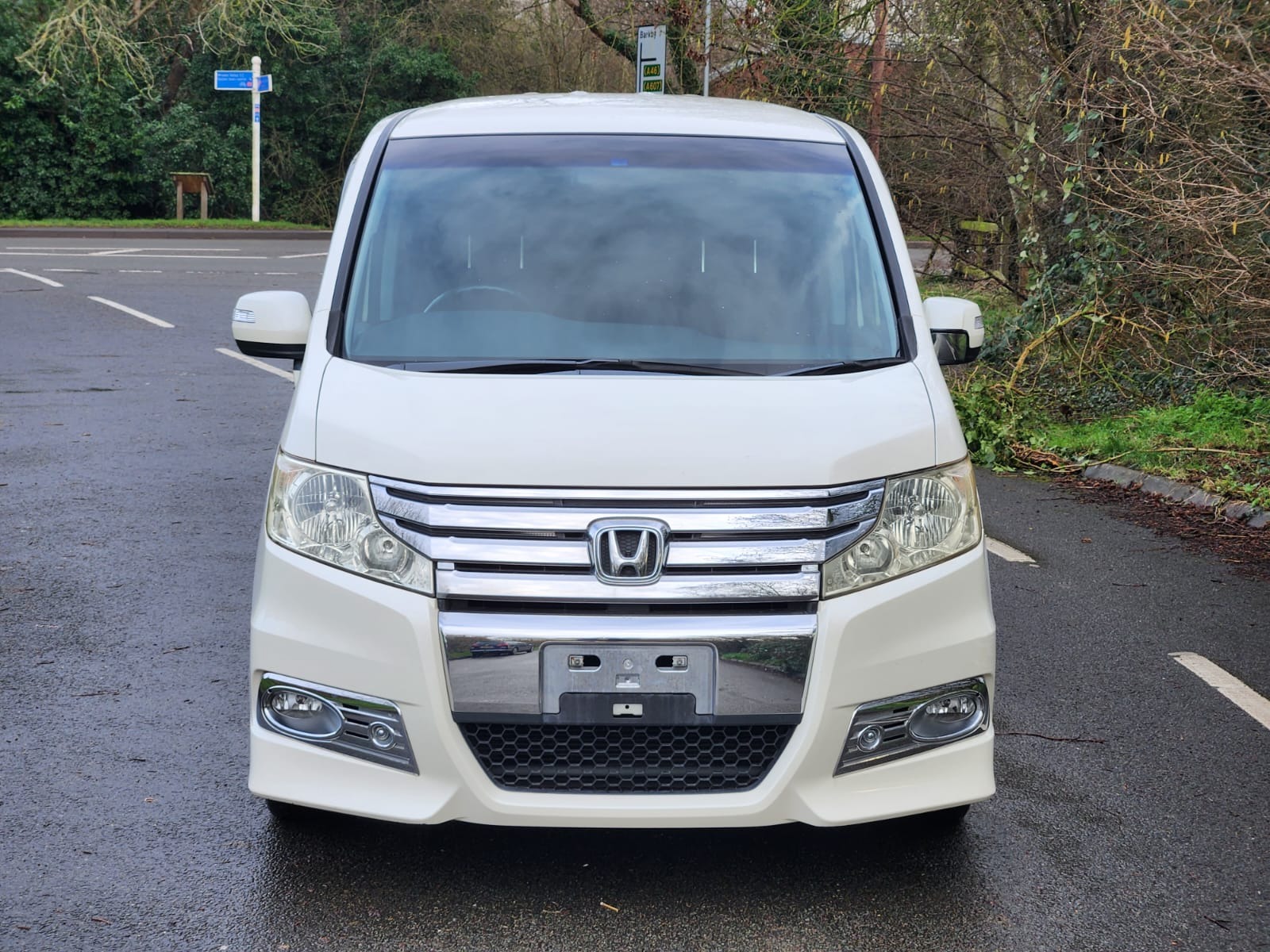 HONDA STEPWGN Spada JDM Import 2.0 Automatic 8 Seater MPV