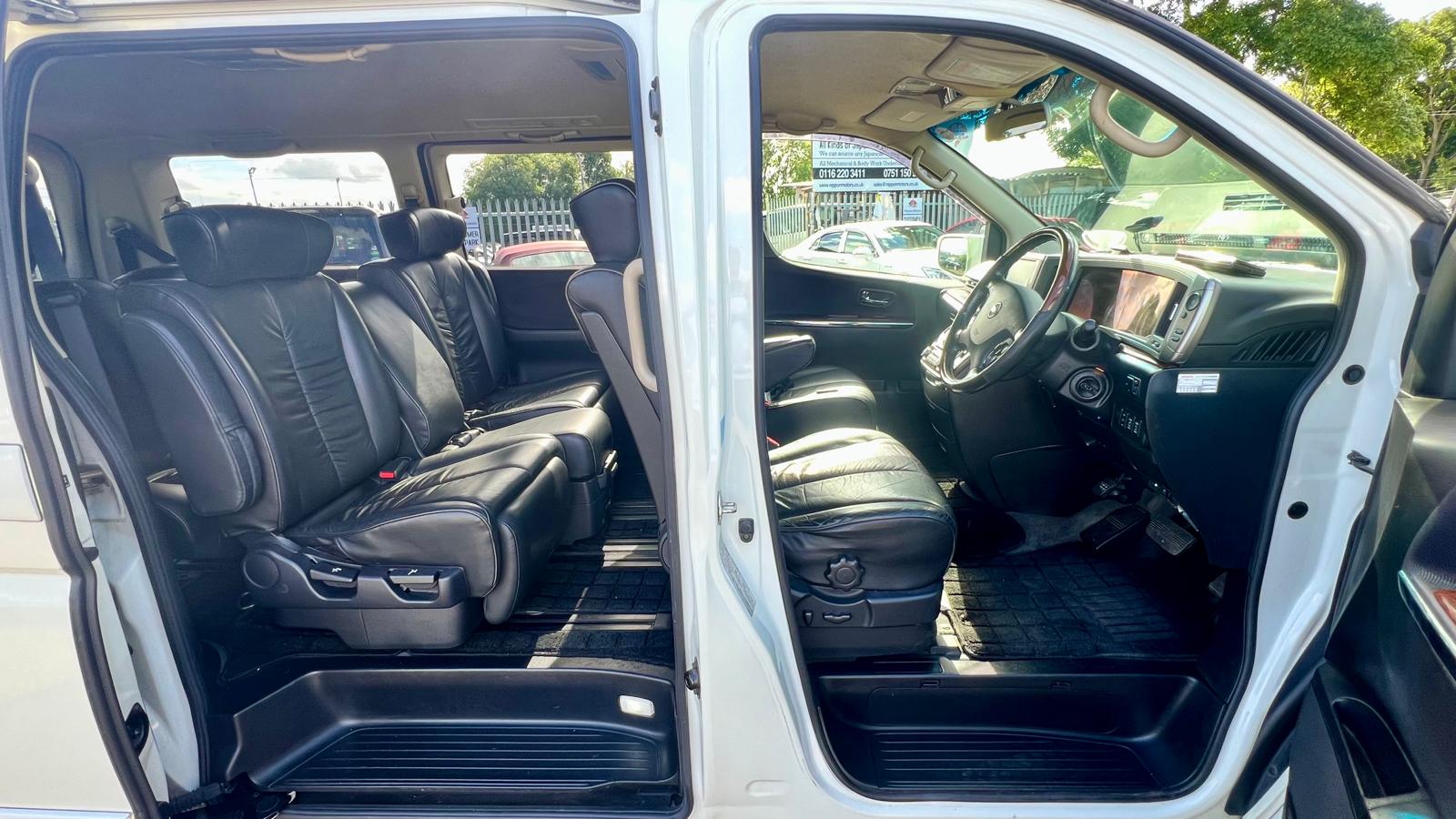 NISSAN ELGRAND Highway Star 3.5 V6 Auto Cruise Control 360 Cameras