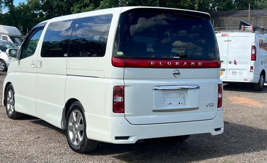 NISSAN ELGRAND Highway Star 3.5 V6 Auto Cruise Control 360 Cameras