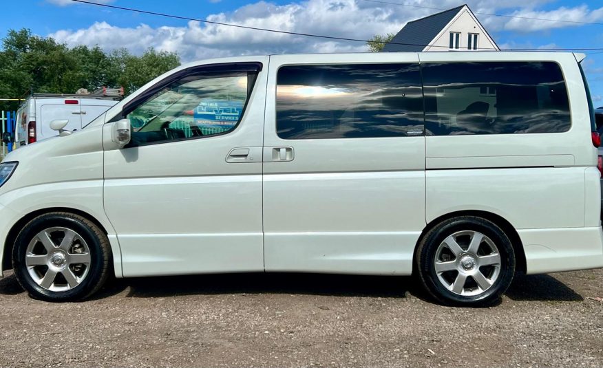 NISSAN ELGRAND Highway Star 3.5 V6 Auto Cruise Control 360 Cameras