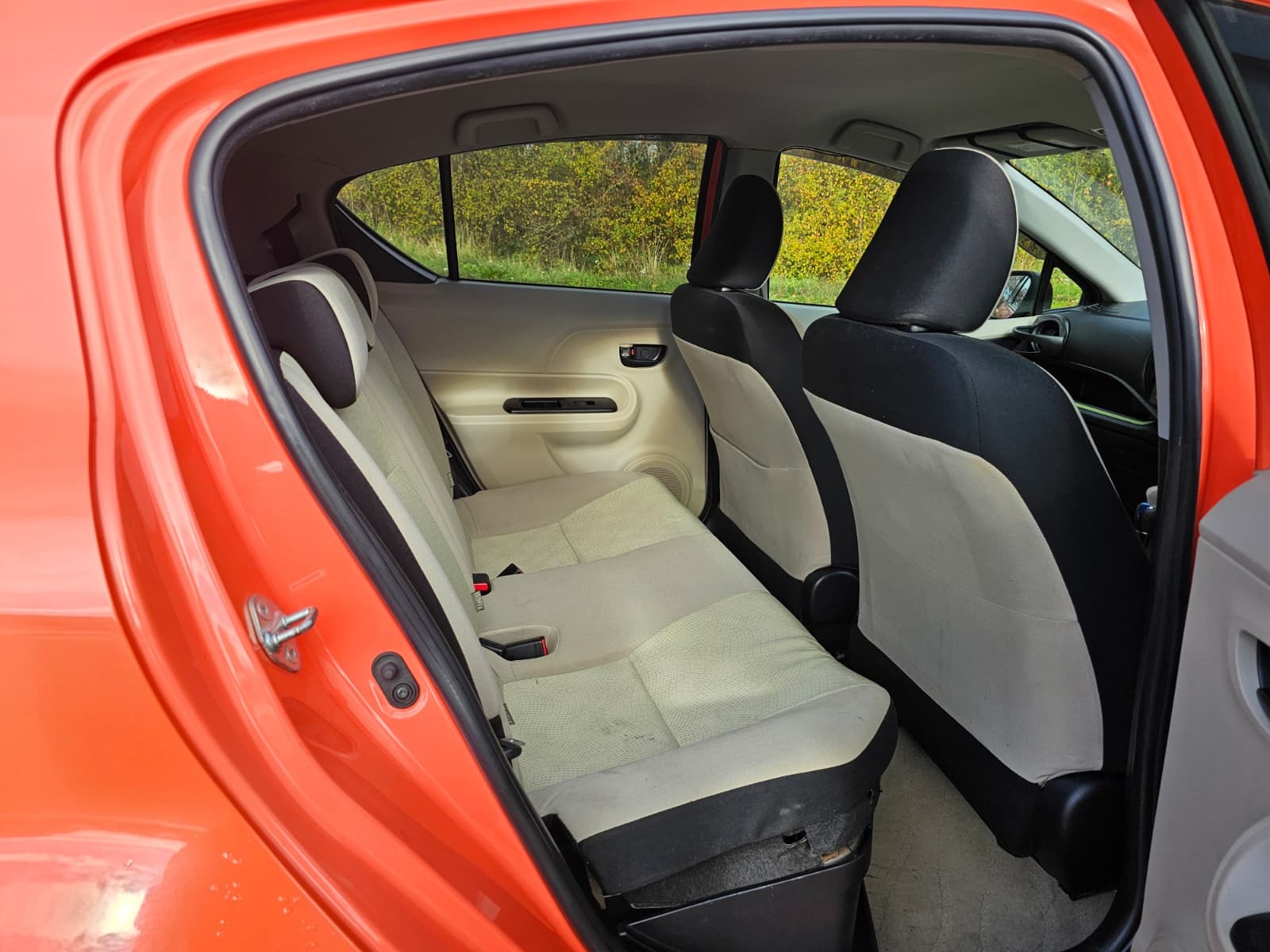 TOYOTA AQUA NHP10 1.5 Hybrid Automatic EVECO Mode Reverse Camera