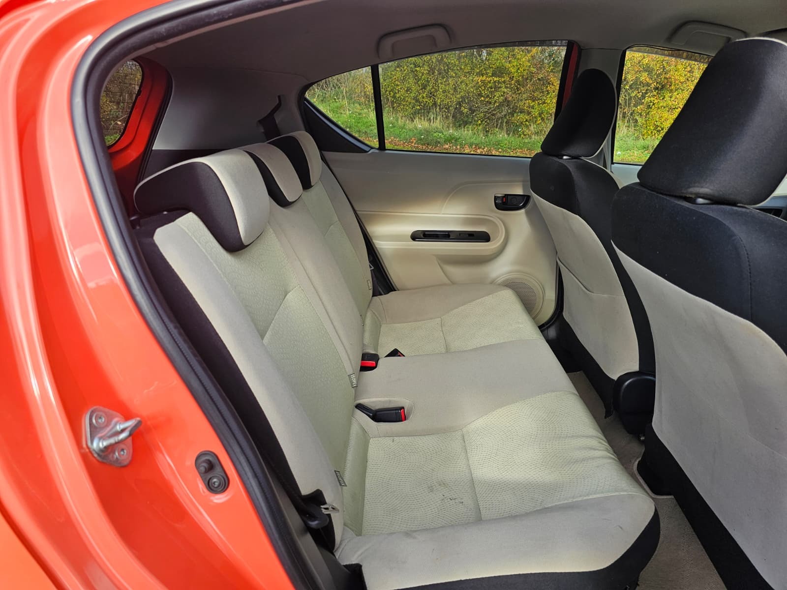 TOYOTA AQUA NHP10 1.5 Hybrid Automatic EVECO Mode Reverse Camera