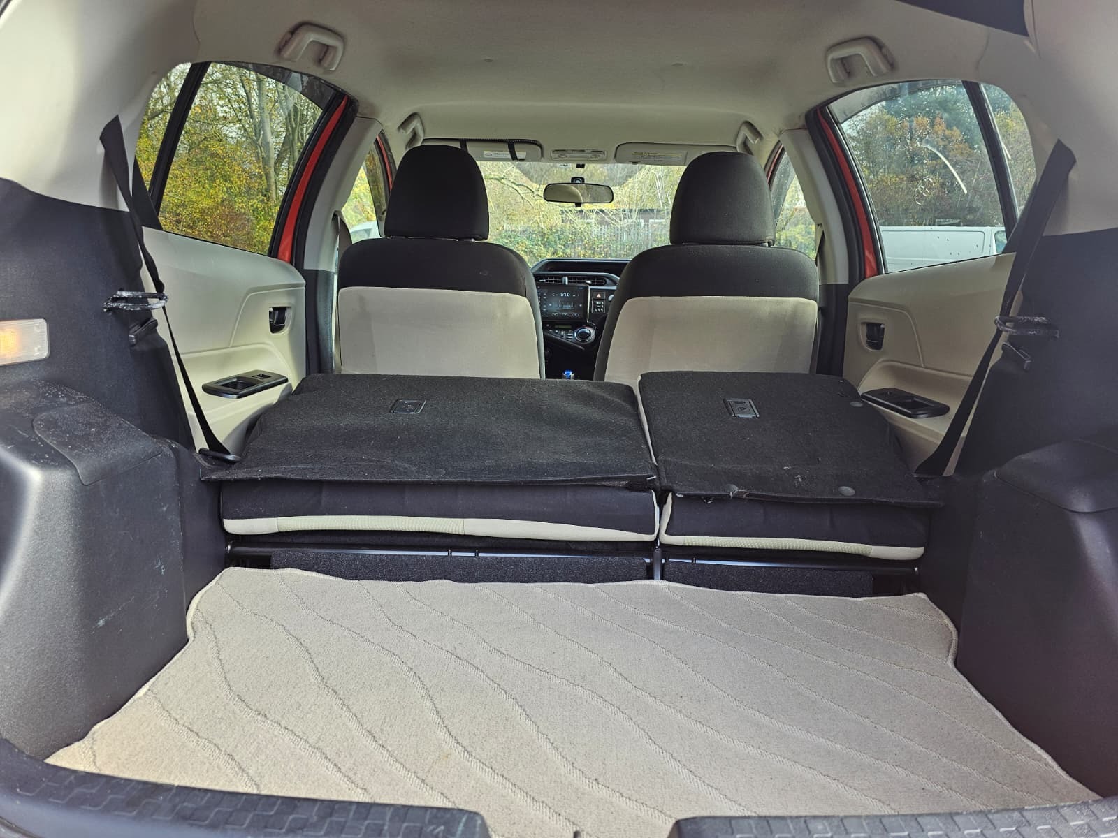 TOYOTA AQUA NHP10 1.5 Hybrid Automatic EVECO Mode Reverse Camera