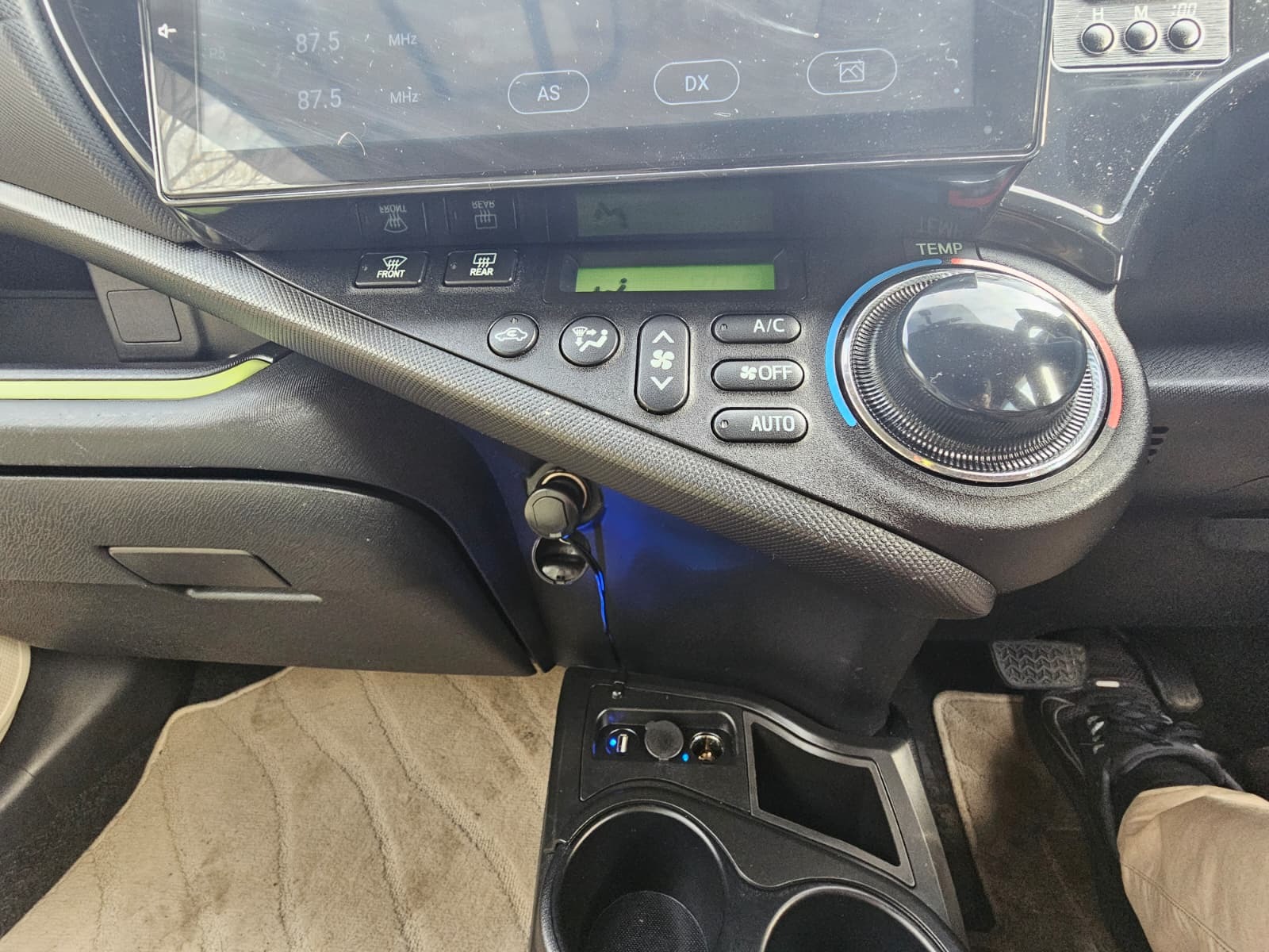 TOYOTA AQUA NHP10 1.5 Hybrid Automatic EVECO Mode Reverse Camera