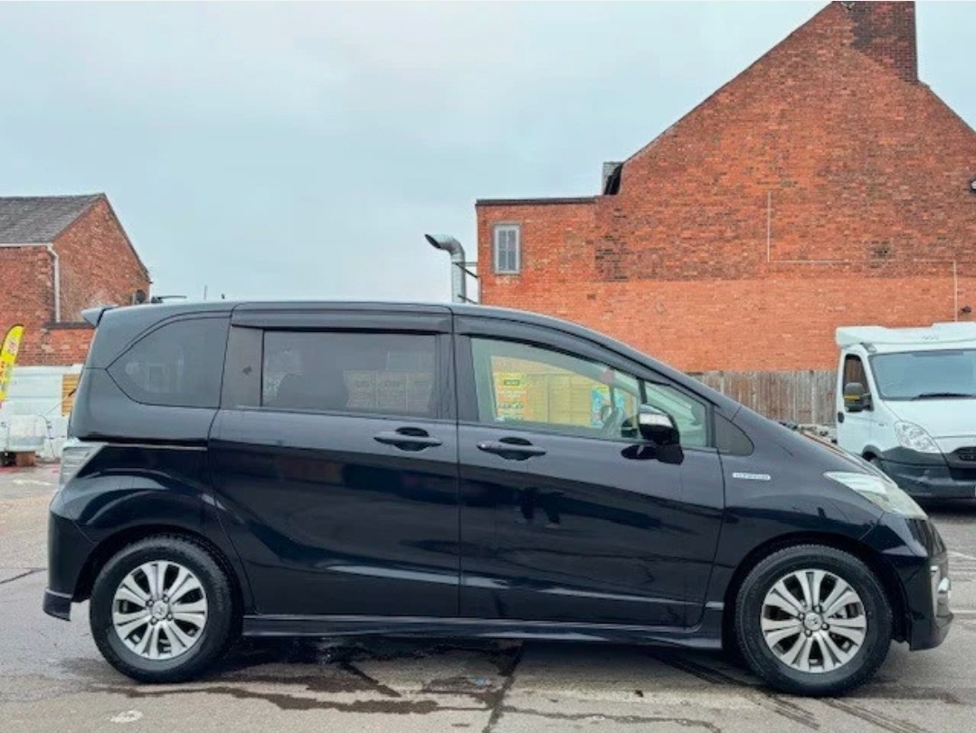 HONDA FREED 1.5h IMA EX CVT Auto 7 Seater MPV BTNavigation Ulez Compliant