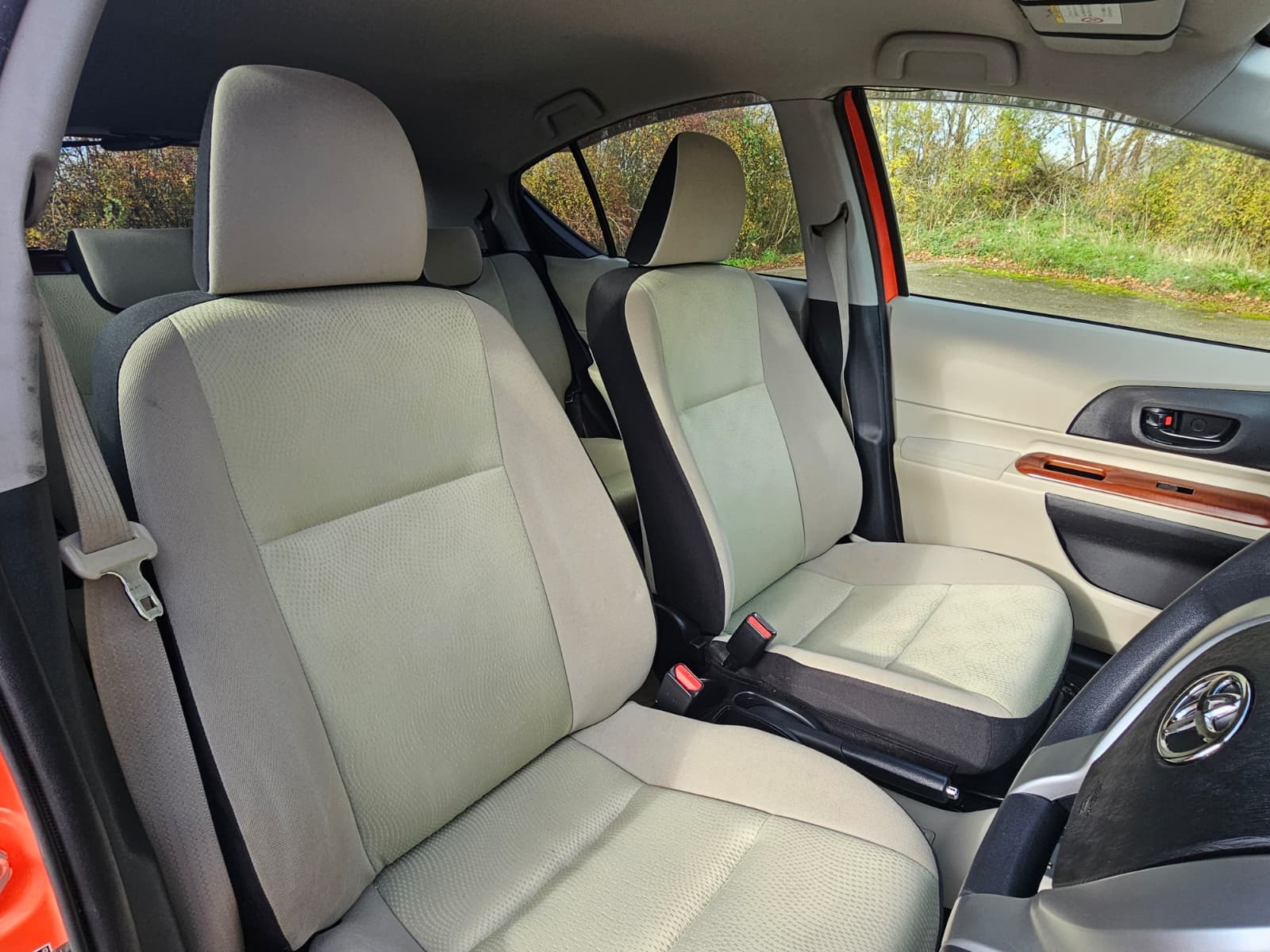 TOYOTA AQUA NHP10 1.5 Hybrid Automatic EVECO Mode Reverse Camera