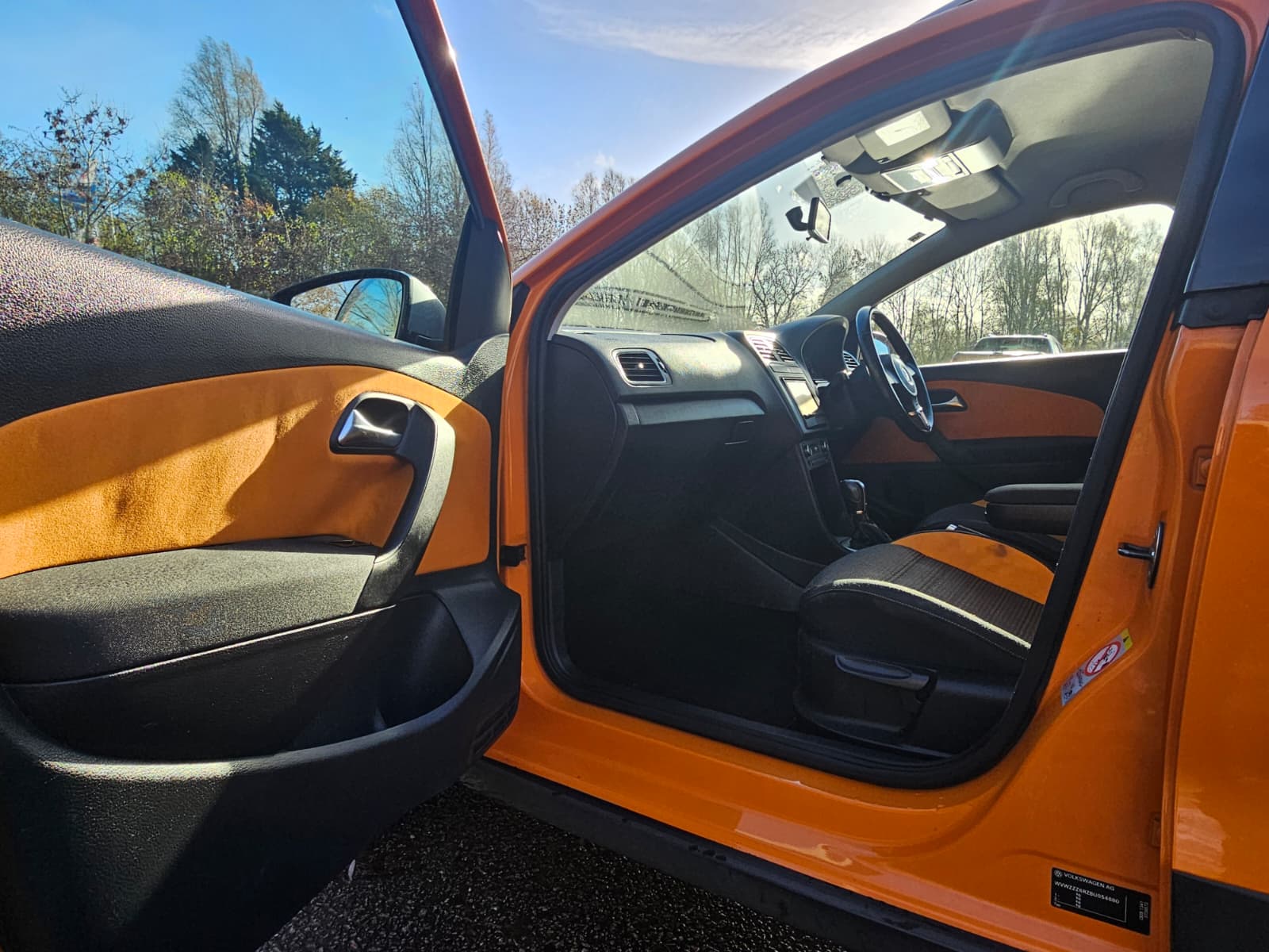 VOLKSWAGEN POLO 1.2 Auto TSI BlueMotion Limited Edition Two-Tone Orange Black