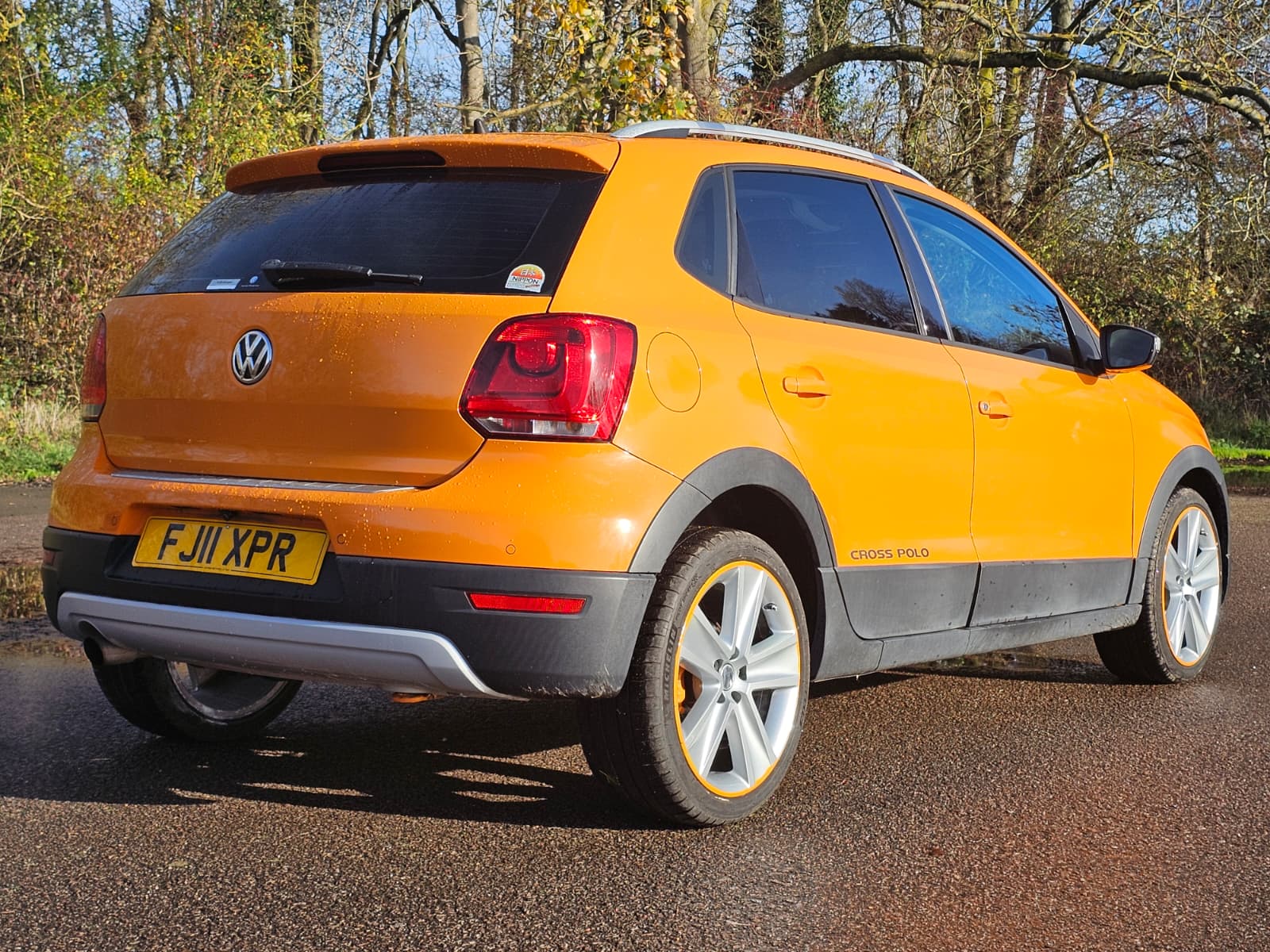 VOLKSWAGEN POLO 1.2 Auto TSI BlueMotion Limited Edition Two-Tone Orange Black