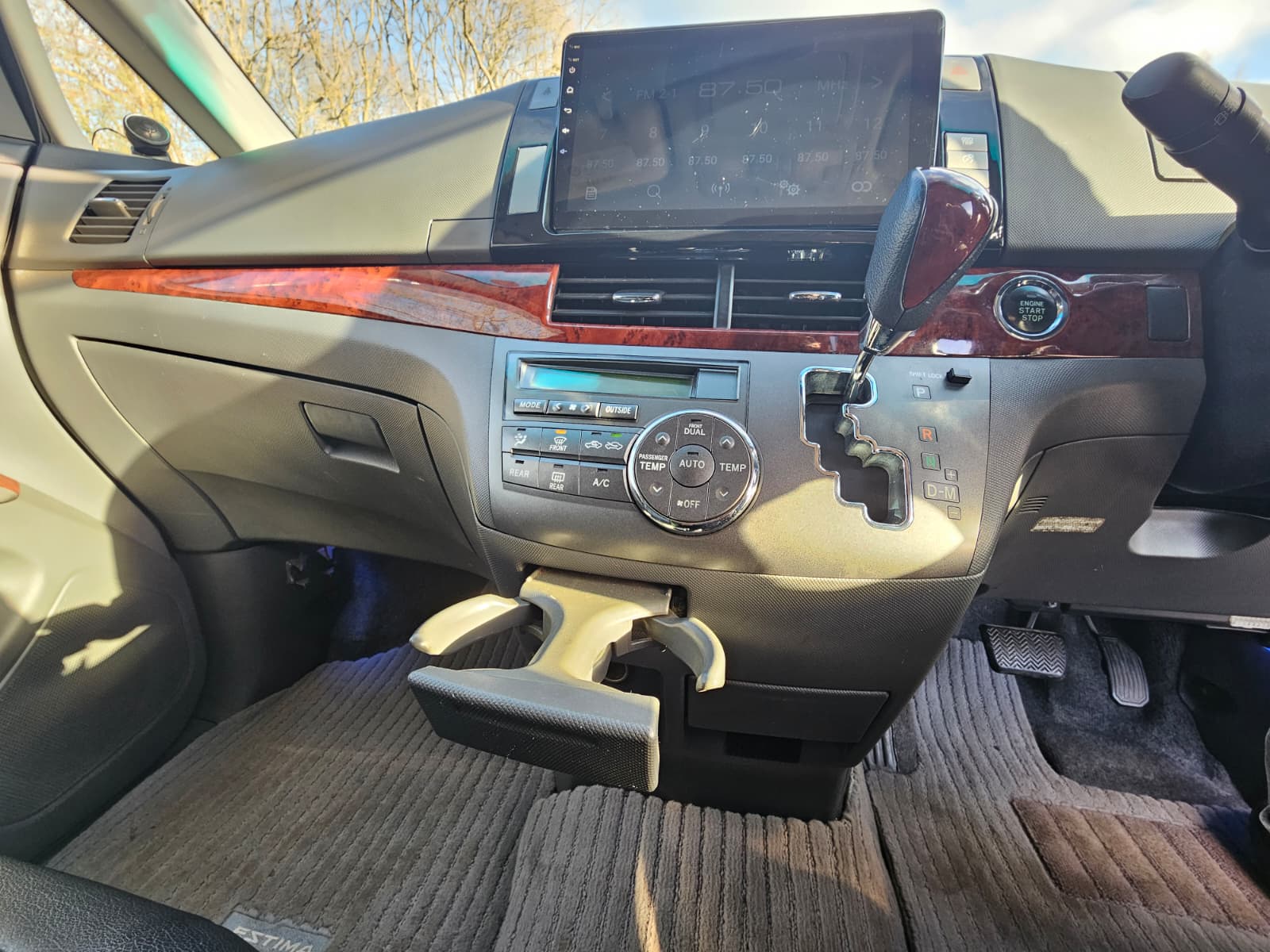 TOYOTA ESTIMA JDM Import 2.4 Automatic CVT 8 Seater MPV Android Auto/Car Play