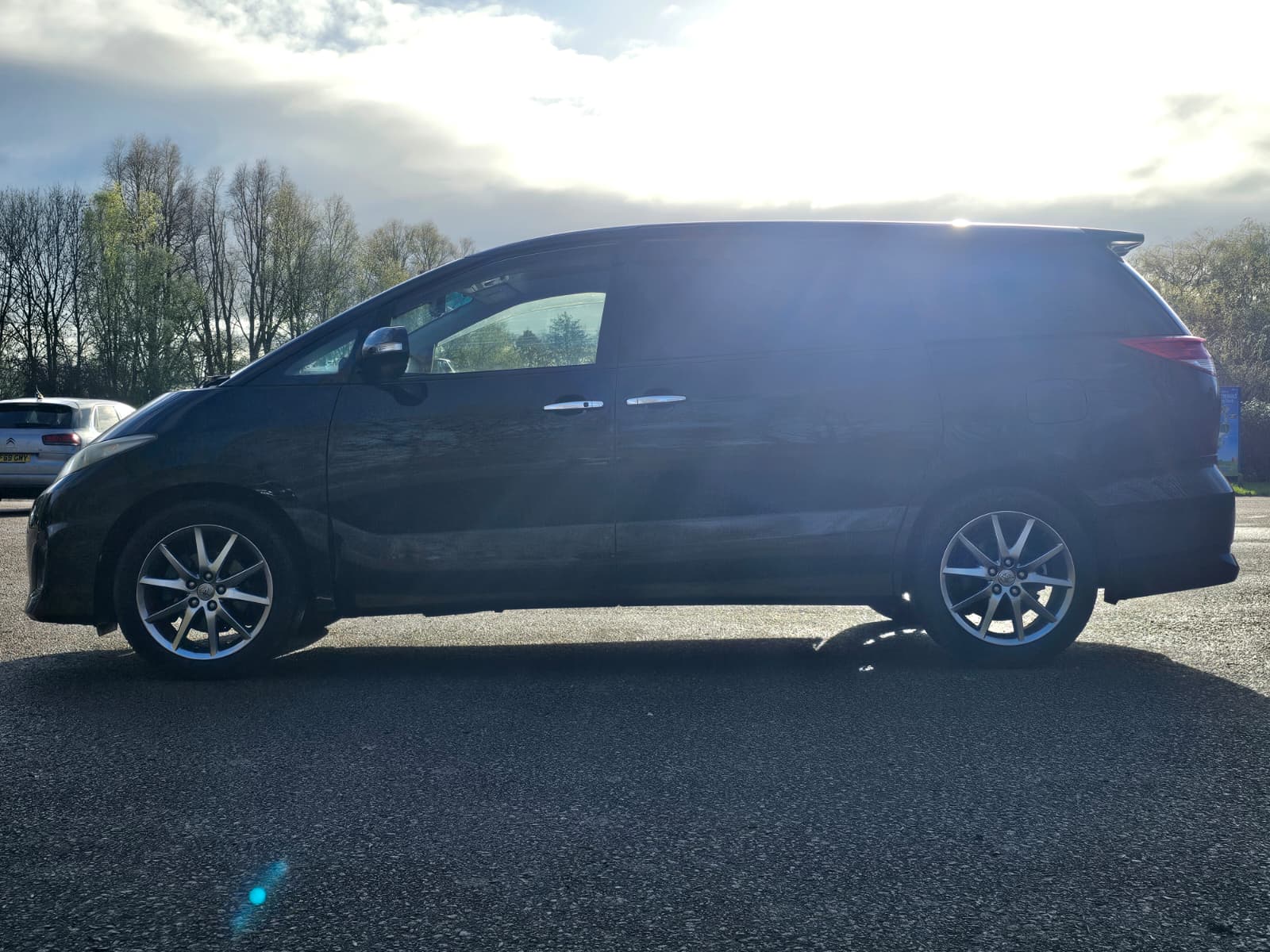 TOYOTA ESTIMA JDM Import 2.4 Automatic CVT 8 Seater MPV Android Auto/Car Play