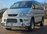 MITSUBISHI DELICA SPACE GEAR AUTO L400 Spacegear Chamonix 3.0 Auto V6 4X4  2WD