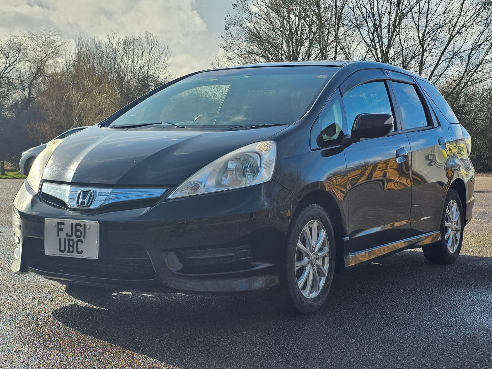 HONDA FIT SHUTTLE Jazz 1.3h IMA HE-T Hatchback 5dr Petrol Hybrid CVT Euro 5 (102 ps)