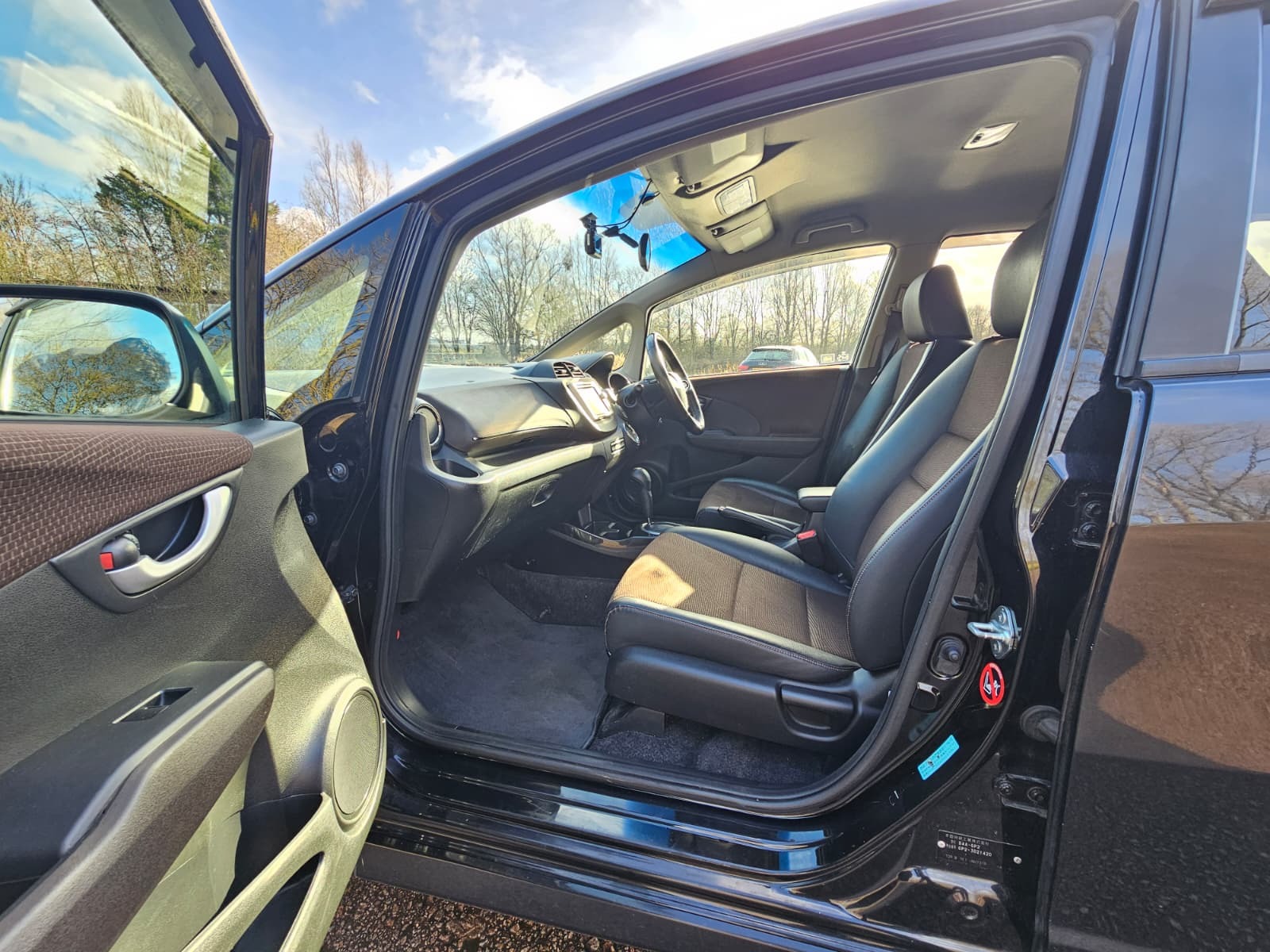 HONDA FIT SHUTTLE Jazz 1.3h IMA HE-T Hatchback 5dr Petrol Hybrid CVT Euro 5 (102 ps)