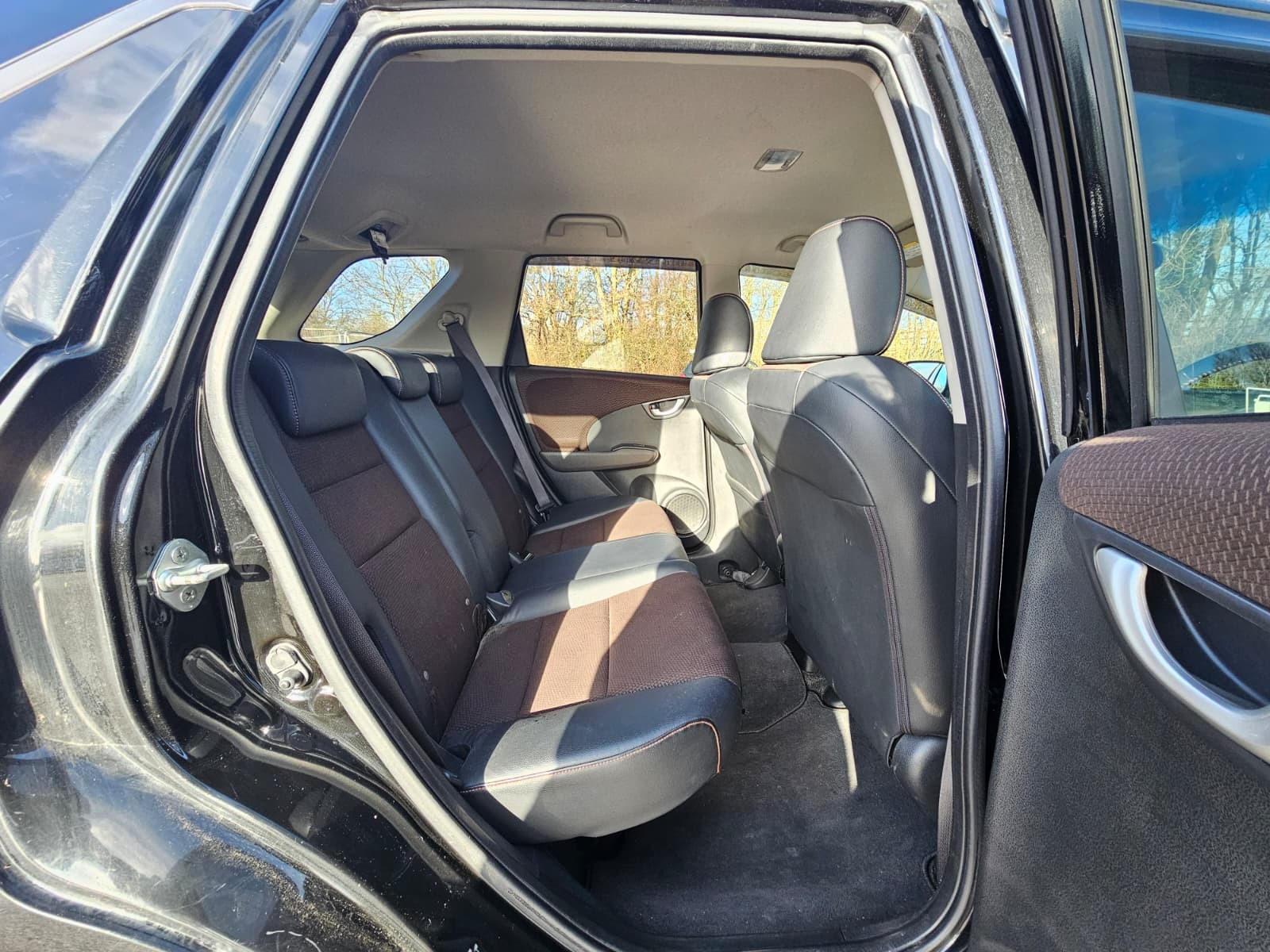 HONDA FIT SHUTTLE Jazz 1.3h IMA HE-T Hatchback 5dr Petrol Hybrid CVT Euro 5 (102 ps)