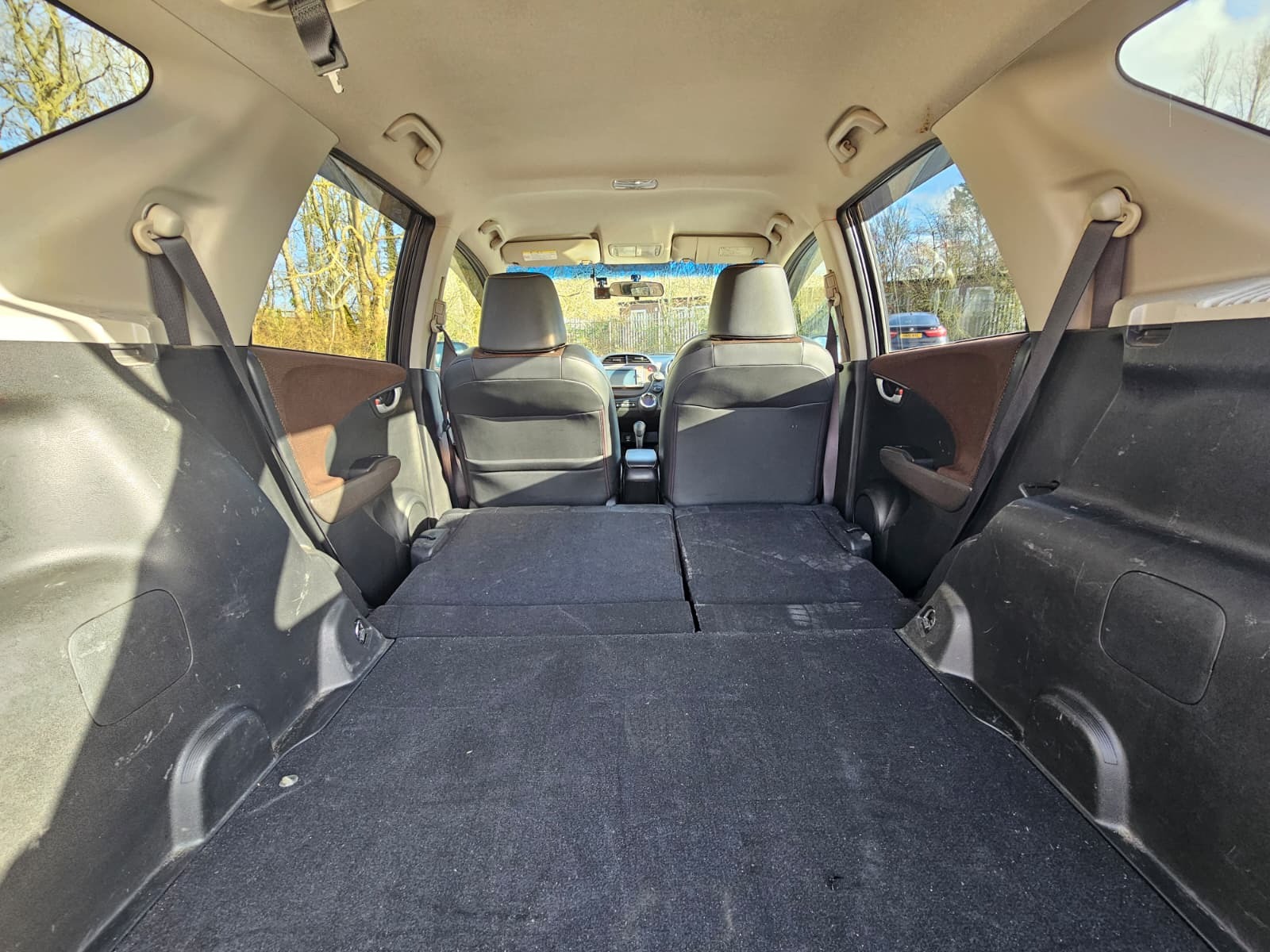 HONDA FIT SHUTTLE Jazz 1.3h IMA HE-T Hatchback 5dr Petrol Hybrid CVT Euro 5 (102 ps)