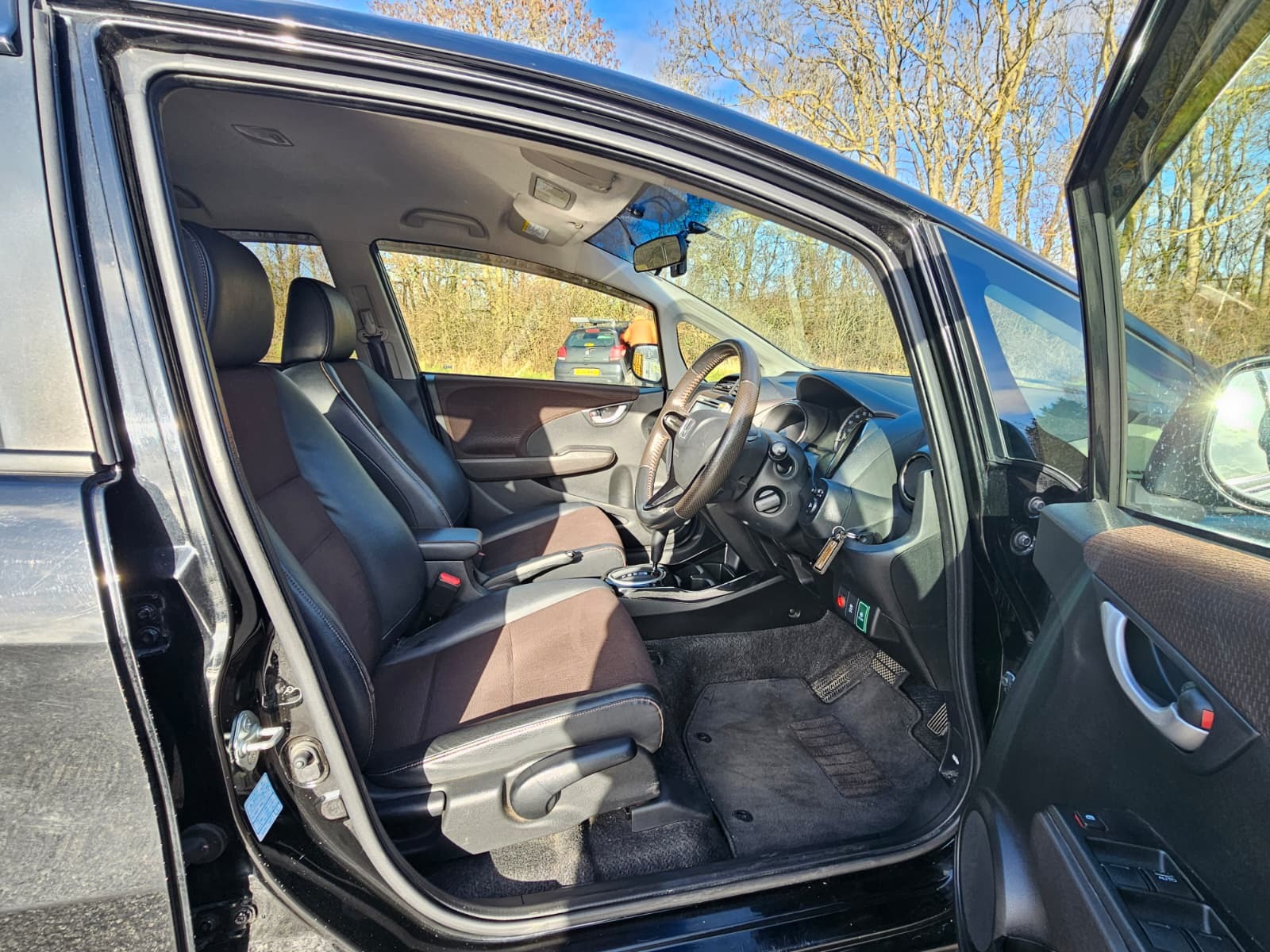 HONDA FIT SHUTTLE Jazz 1.3h IMA HE-T Hatchback 5dr Petrol Hybrid CVT Euro 5 (102 ps)