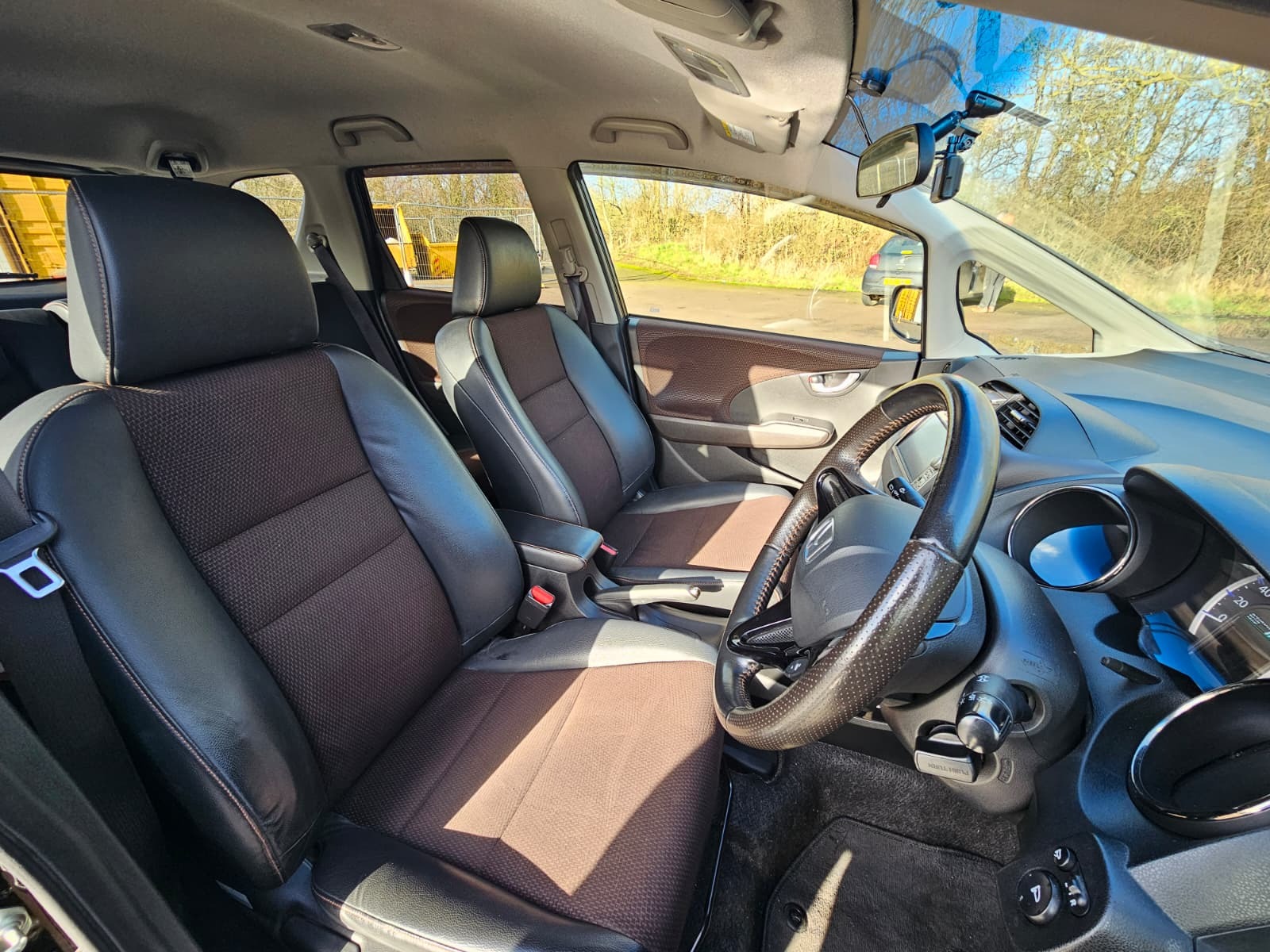 HONDA FIT SHUTTLE Jazz 1.3h IMA HE-T Hatchback 5dr Petrol Hybrid CVT Euro 5 (102 ps)