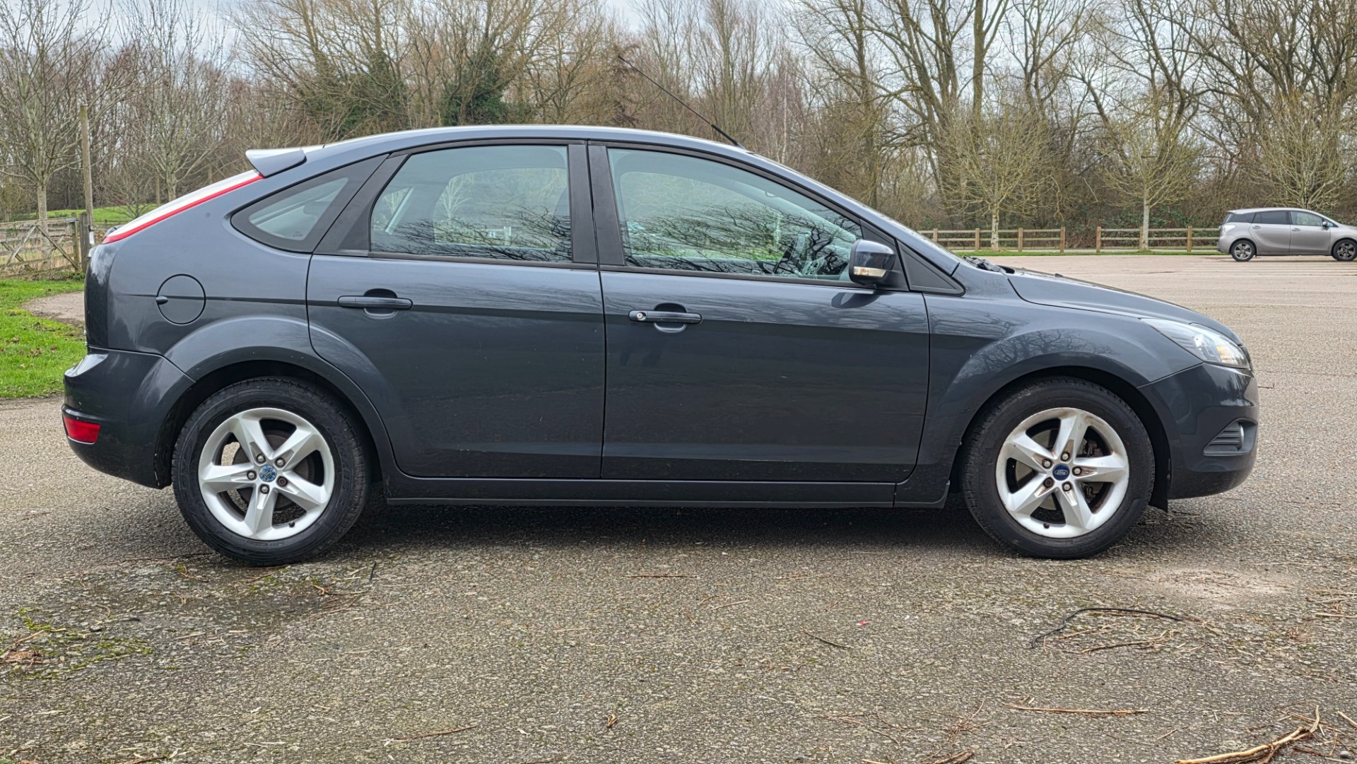 FORD FOCUS 1.6 Zetec Hatchback 5dr Petrol Manual (159 gkm, 99 bhp)