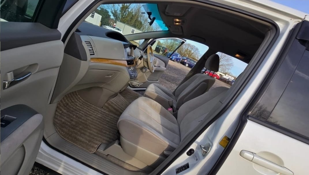 TOYOTA ESTIMA 2.4 Automatic 7 Seater MPV Ulez Compliant