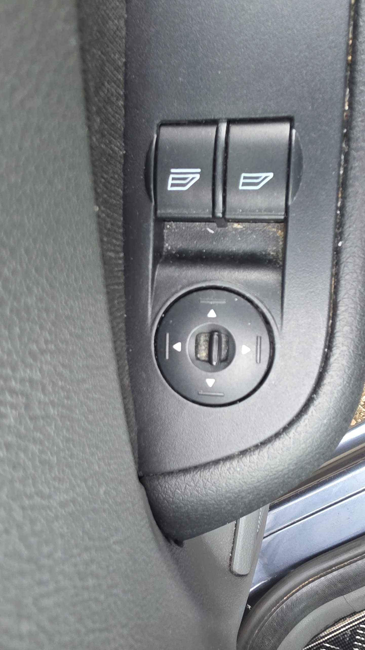 FORD FOCUS 1.6 Zetec Hatchback 5dr Petrol Manual (159 gkm, 99 bhp)