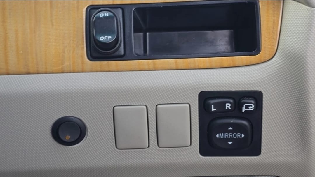 TOYOTA ESTIMA 2.4 Automatic 7 Seater MPV Ulez Compliant