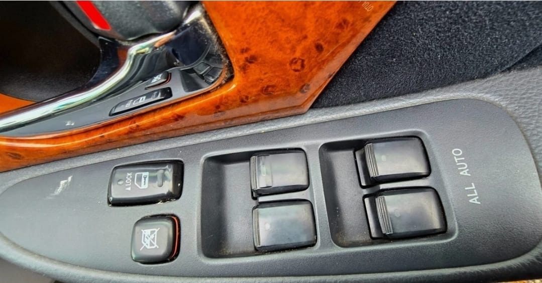 TOYOTA ALPHARD 2.4 G Edition CVT