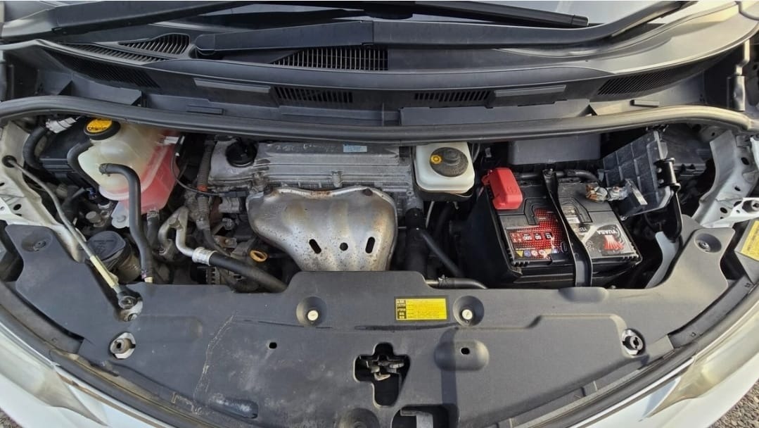 TOYOTA ESTIMA 2.4 Automatic 7 Seater MPV Ulez Compliant