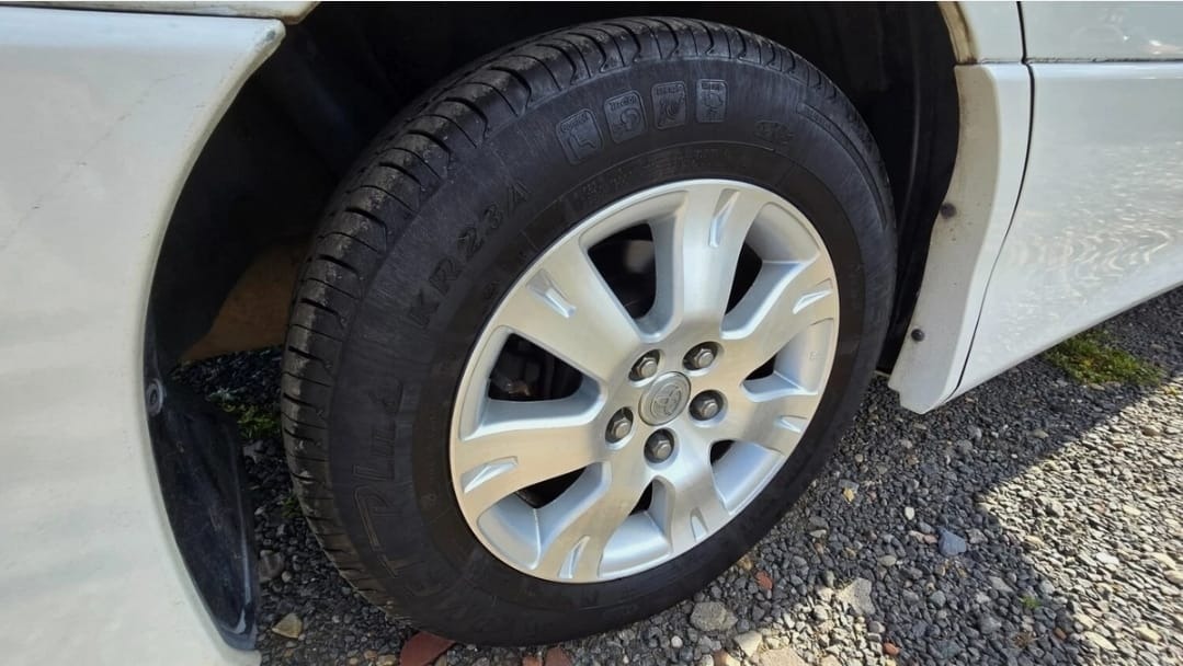 TOYOTA ALPHARD 2.4 G Edition CVT