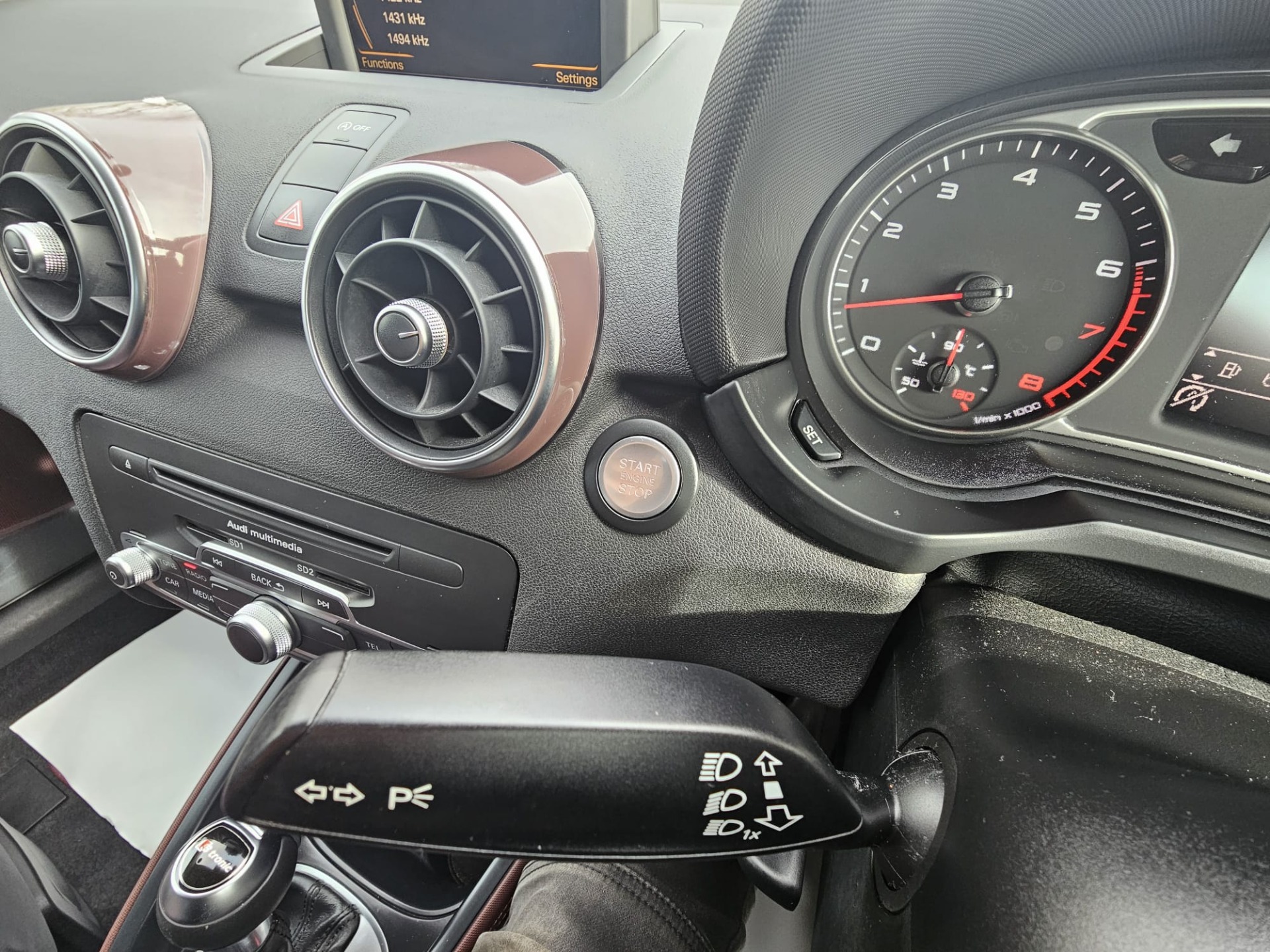 AUDI A1 1.4 TFSI CoD Sport Sportback S Tronic Auto Euro 5 (ss) 5dr Leather+Heated