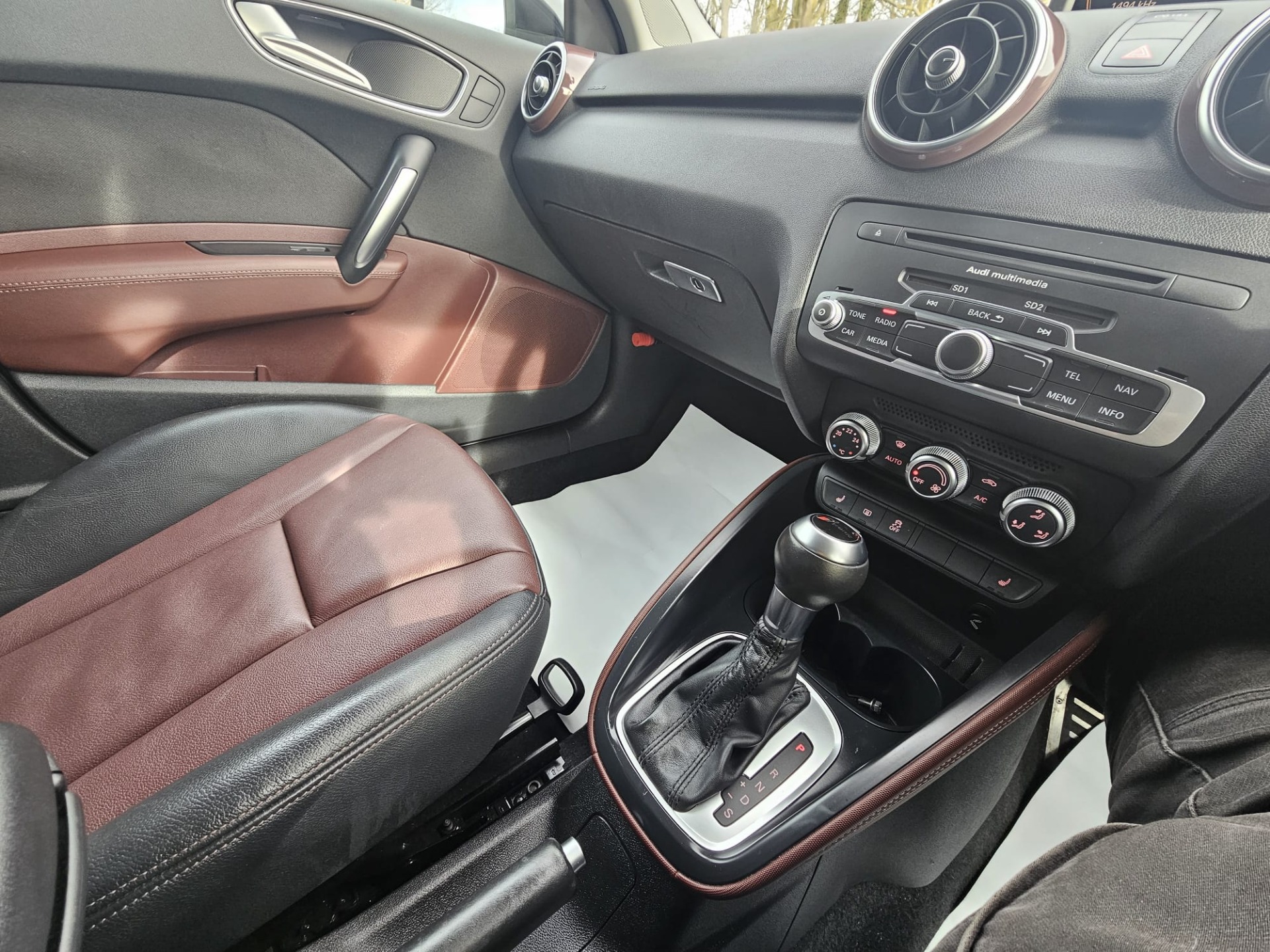 AUDI A1 1.4 TFSI CoD Sport Sportback S Tronic Auto Euro 5 (ss) 5dr Leather+Heated