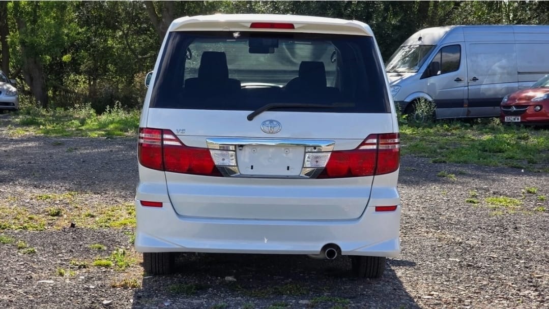 TOYOTA ALPHARD 2.4 G Edition CVT